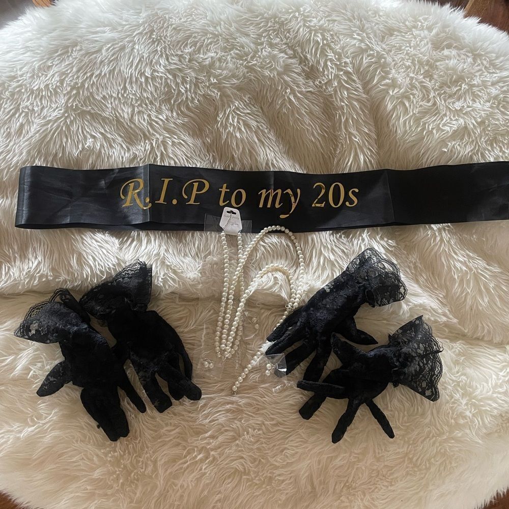 RIP 20s party accessories